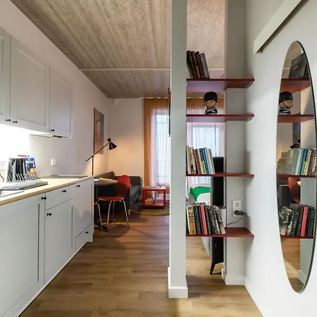#stayhere - Brand New Colourful Close To Shopping Malls Apartment
