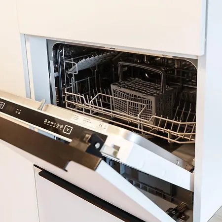 #stayhere - Brand New Colourful Close To Shopping Malls 公寓