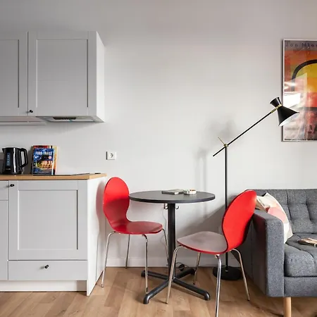 #stayhere - Brand New Colourful Close To Shopping Malls Appartement *