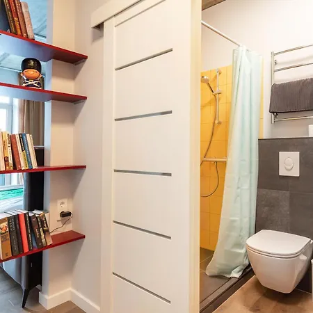 #stayhere - Brand New Colourful Close To Shopping Malls *