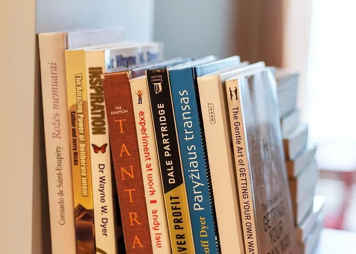 Butas #stayhere - Brand New Colourful Close To Shopping Malls *