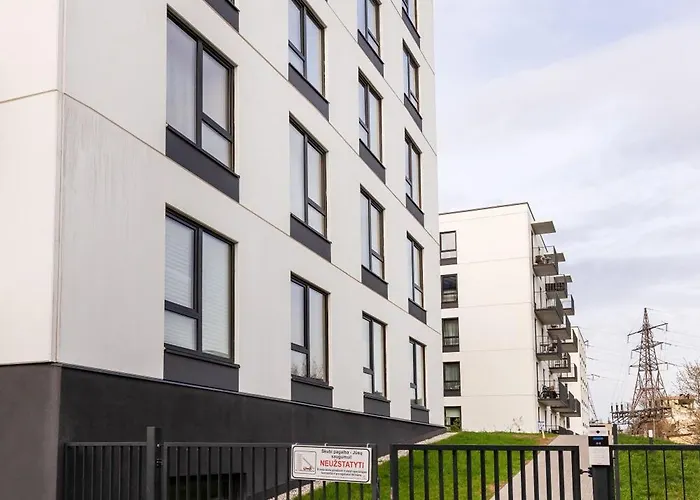 #stayhere - Brand New Colourful Close To Shopping Malls Butas *