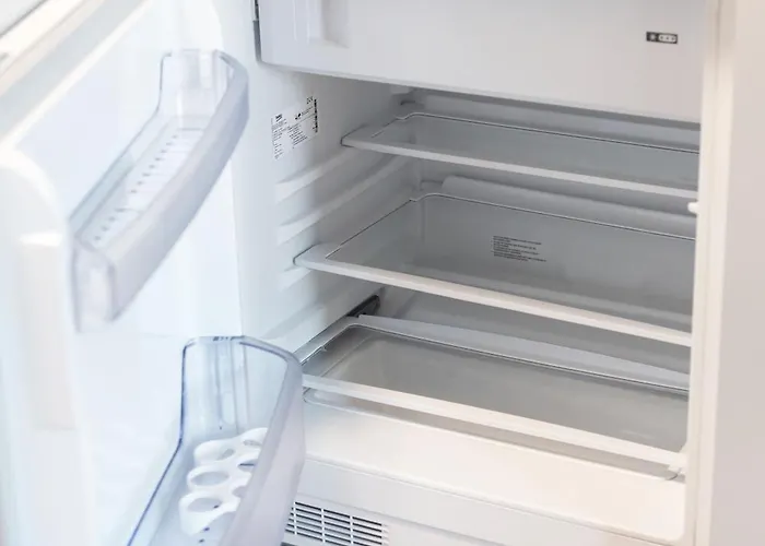 #stayhere - Brand New Colourful Close To Shopping Malls Butas