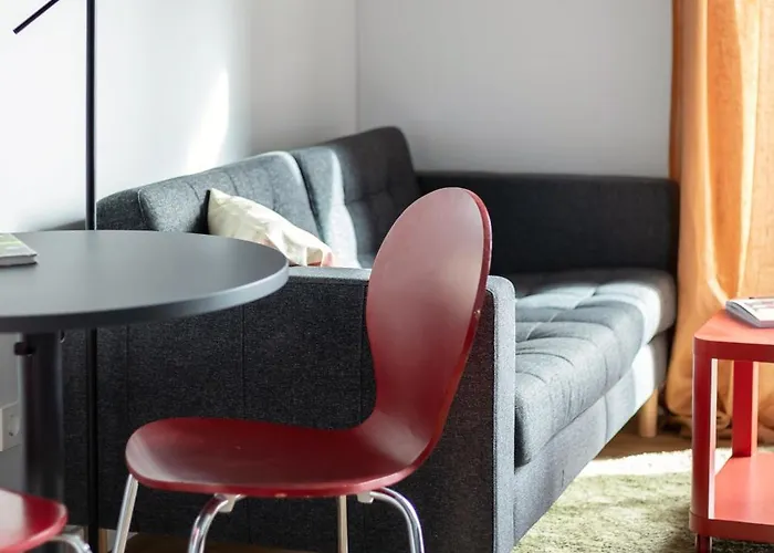 #stayhere - Brand New Colourful Close To Shopping Malls Butas *