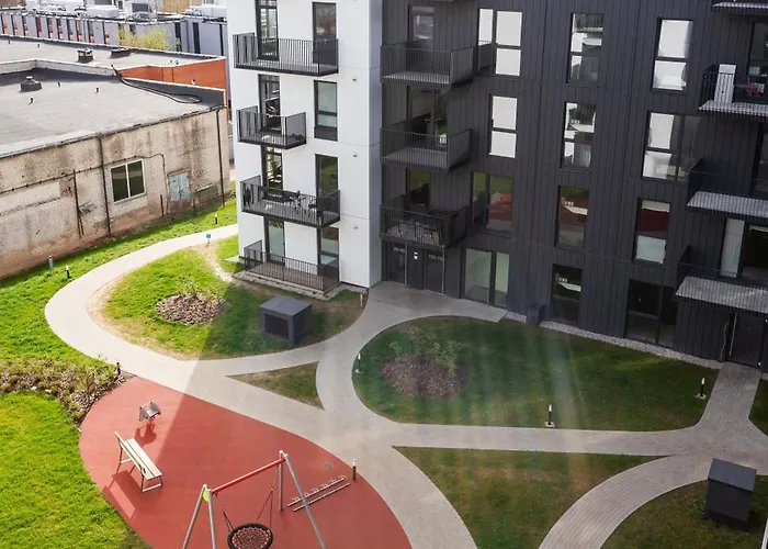 #stayhere - Brand New Colourful Close To Shopping Malls Lejlighed *